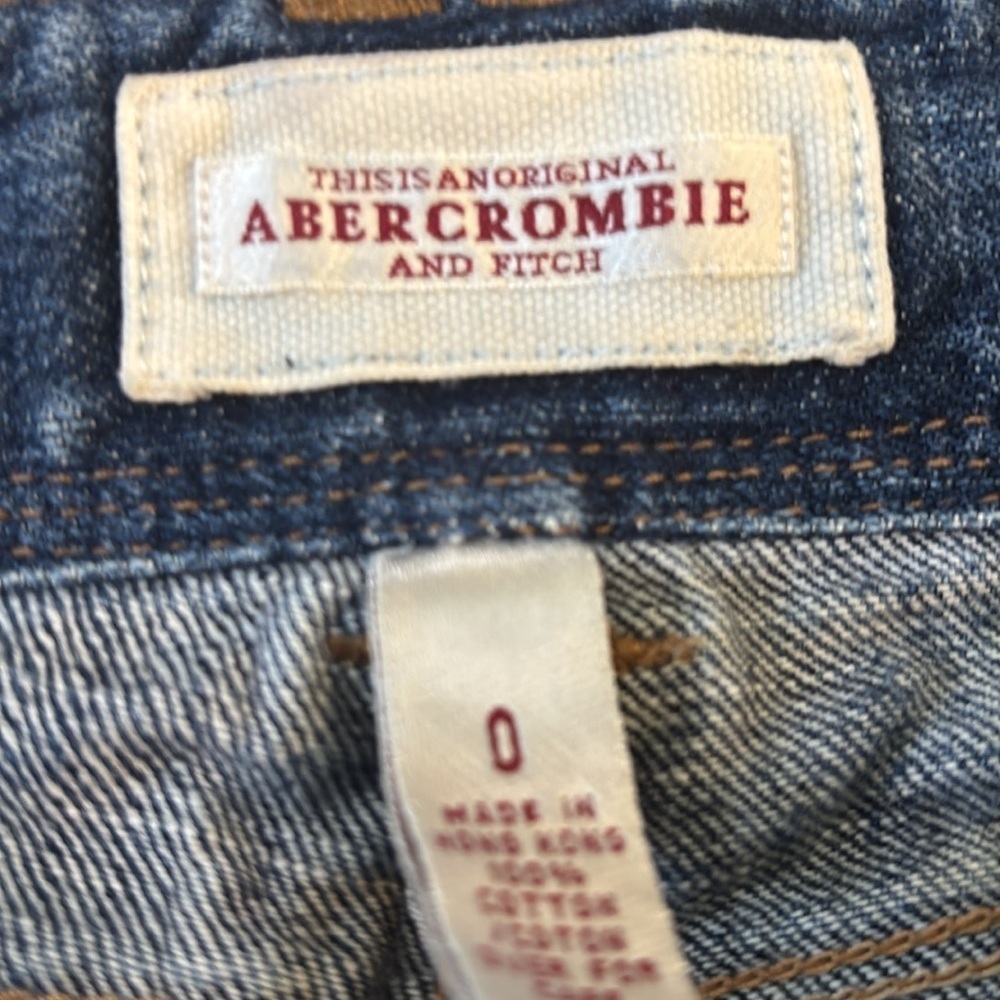 A&F Vintage Y2K Ultra Low Rise Capri Jeans Size 0 - Picture 3 of 4